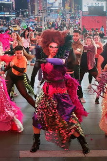 I Put a Spell on You: The Sanderson Sisters Break the Internet