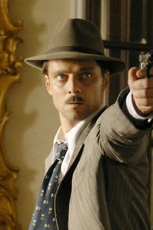 Il commissario De Luca