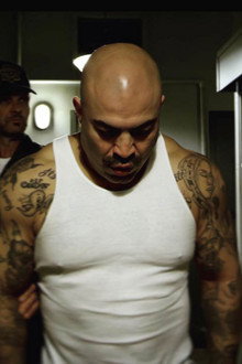 Mundo: From Altar Boy to Hitman