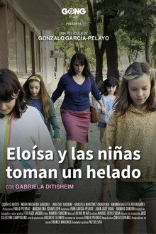 Eloísa y las niñas toman un helado