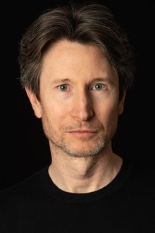 Photo of Jonathan Aris