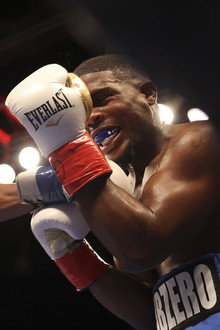 Ardreal Holmes vs. Ismael Villarreal
