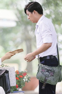 Cô Gái Đến Từ Hôm Qua
