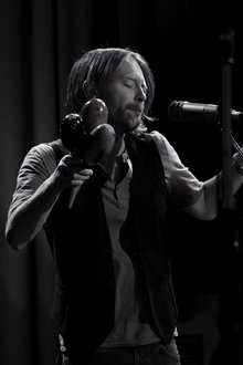 Radiohead-The-King-Of-Limbs-–-Live-From-The-Basement