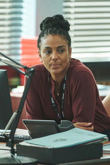 The Bay season 4 episode 6