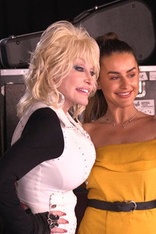 Amber & Dolly: 9 to 5