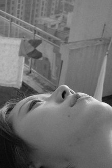 Uma-Nuvem-no-Quarto-Dela