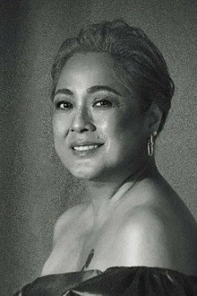 Photo of Gina Alajar