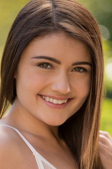 Adria Rae - Profile Images — The Movie Database (TMDb)