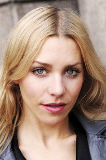 Photo of Julia Dietze