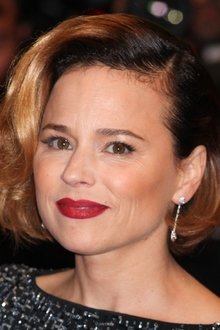 Photo of Suzanne Clément
