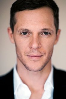 Photo of Gareth Reeves