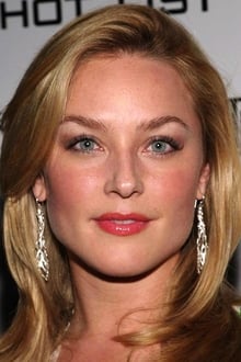 Elisabeth Röhm profile picture