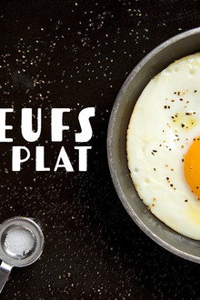 Les œufs dans le plat
