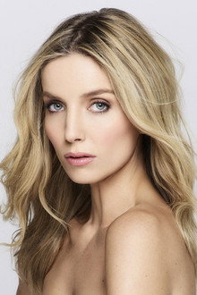Photo of Annabelle Wallis