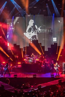 The Warning - Live from Pepsi Center, CDMX