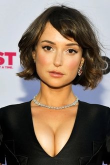 Photo of Milana Vayntrub
