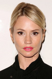 Photo of Cameron Richardson