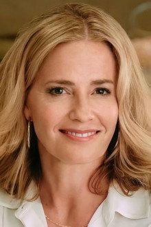 Photo of Elisabeth Shue