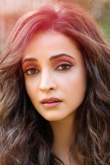Photo of Sanaya Irani