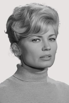 Photo of Nadia Sanders