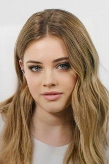 Photo of Josephine Langford