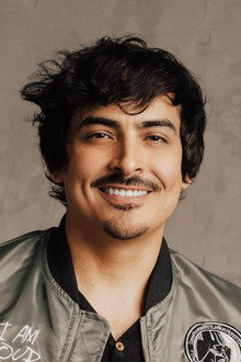 Photo of Robbie Daymond