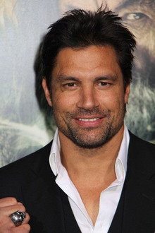 Photo of Manu Bennett