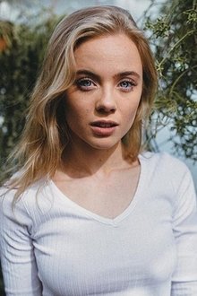 Photo of Chloe Fox