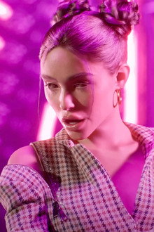 Madison Beer - Life Support (Immersive Reality Concert Experience)