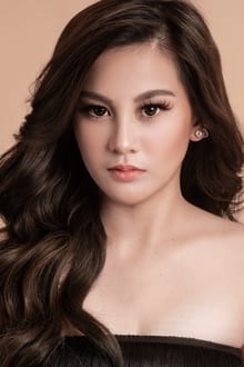 Photo of Cloe Barretto