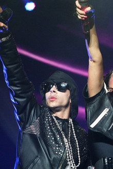 N-Dubz Love, Live, Life: Live from the O2 Arena