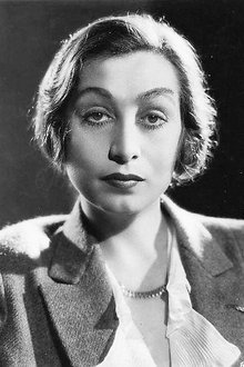 Photo of Aline MacMahon
