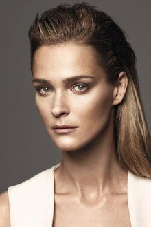 Photo of Carmen Kass