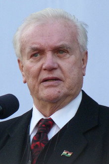 Csurka László