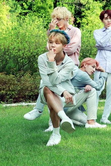 BTS 2019 Season's Greetings