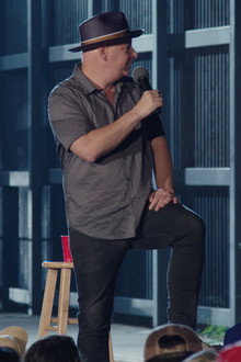 Jeff Ross Roasts the Border