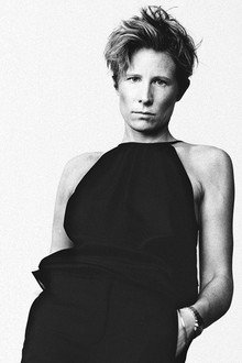 Photo of Thea Sharrock