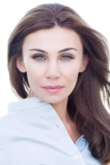 Ella Ayberk profile picture