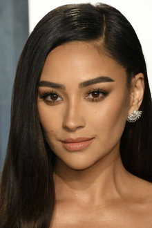 Photo of Shay Mitchell
