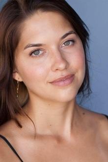 Photo of Elizabeth Peterson