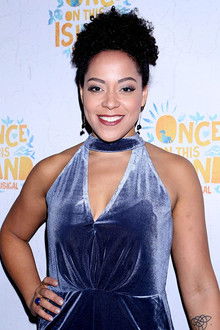 Photo of Lilli Cooper