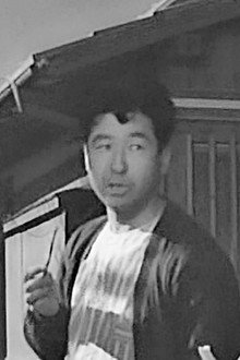 朝の並木路