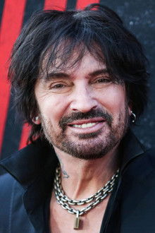 Photo of Tommy Lee