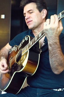 Chris Isaak: Beyond The Sun Live