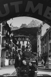 Incredibly Close | The Women Who Took Over UTMB: Inside Salomon’s All-Women Content Team