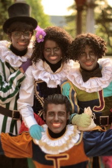 Sinterklaas - Slot Marsepeinstein De Pieten Acedemie Deel 1