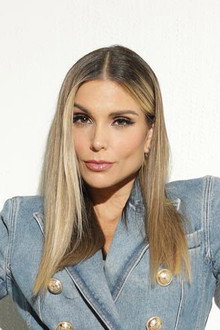 Flávia Viana