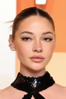 Photo of Madelyn Cline