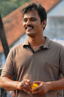 மூன்று பேர் மூன்று காதல்